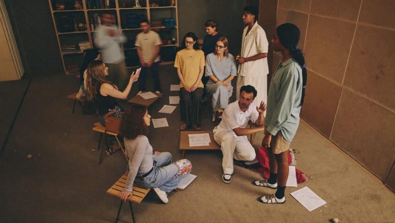 Как взрослому научиться петь с нуля: рабочая система занятий